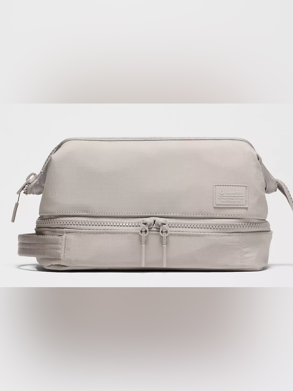 lululemon Dual-Compartment Men’s Toiletry Bag — Light Beige